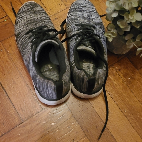 Skechers Fabric Sneakers 7.5 Hp🔥🔥🔥 - Picture 6 of 6